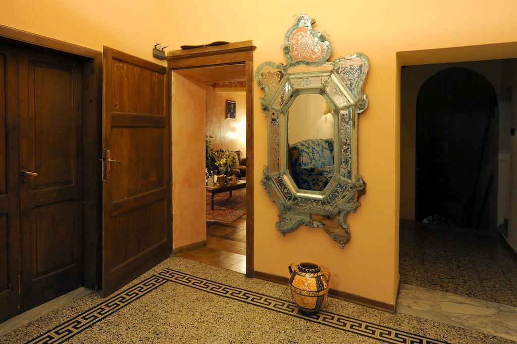 Il Palazzo Del Cardinale Bed & Breakfast Montalcino Exterior photo