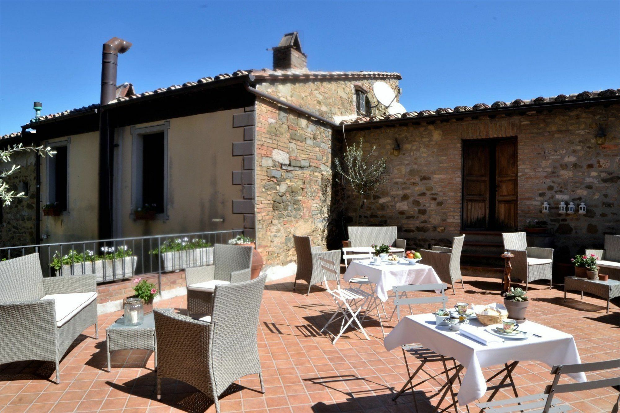 Il Palazzo Del Cardinale Bed & Breakfast Montalcino Exterior photo